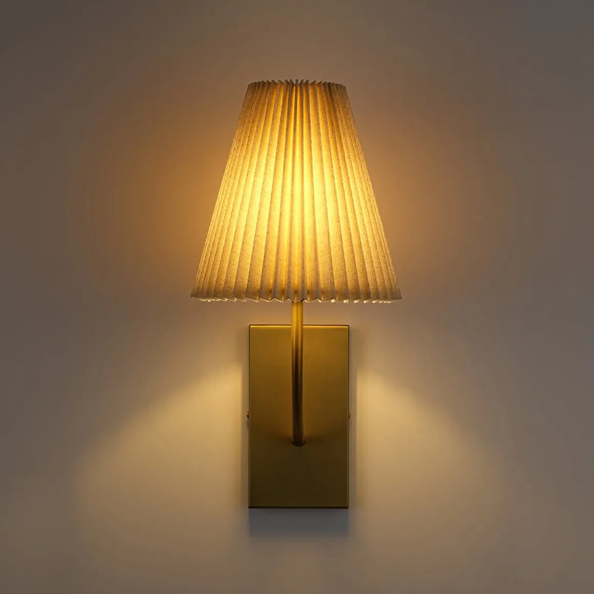 French Elegant 1-Light Pleated Fabric Wall Lamp