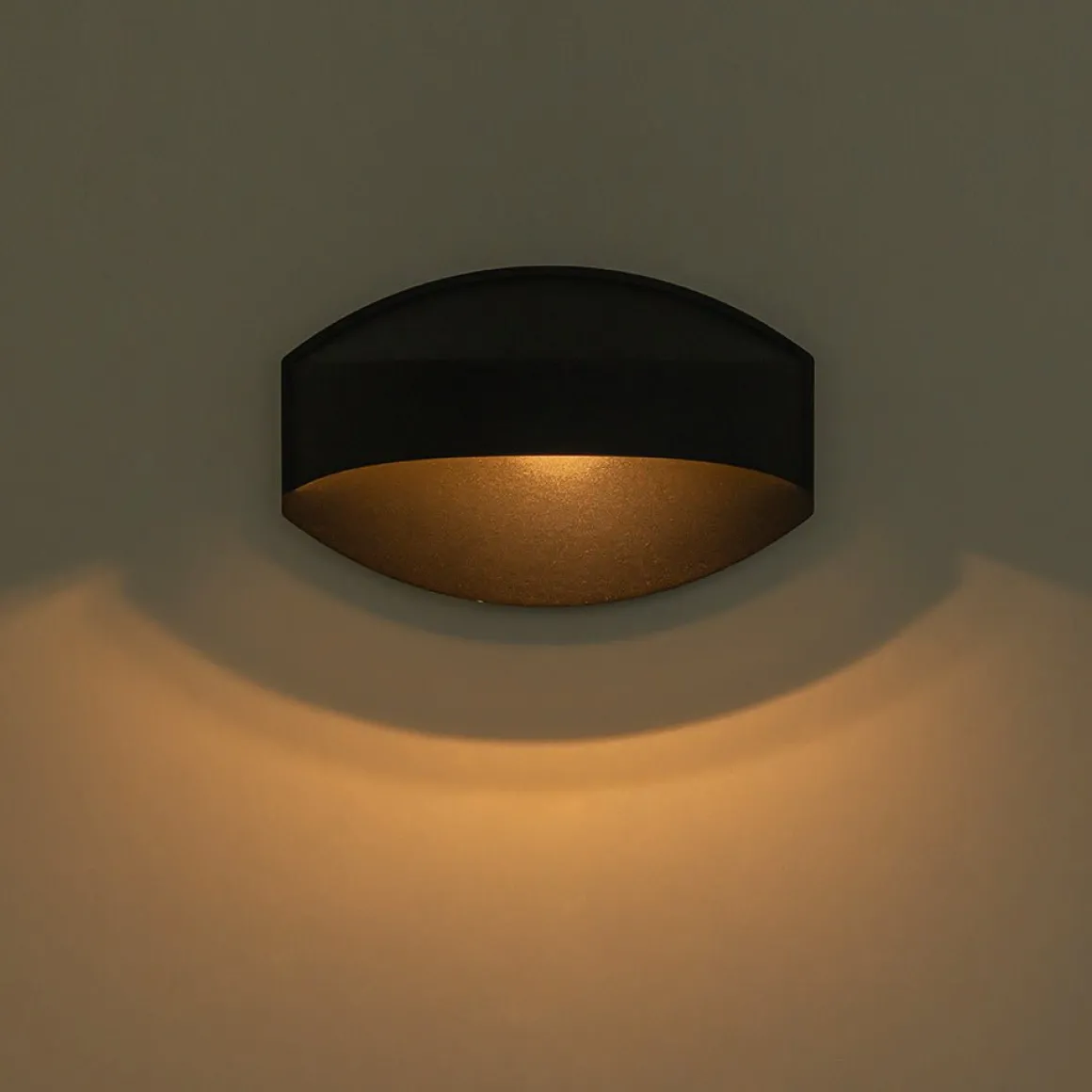 IP23 Black Flat Oval 1-Light Iron Outdoor Wall Sconce