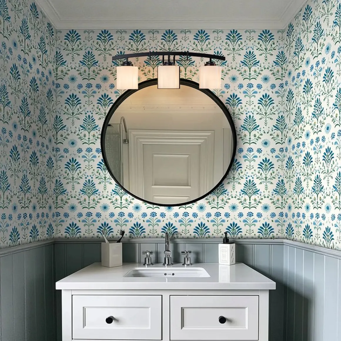3-Light Shine Opal Glass Bathroom Vanity Wall Lamp