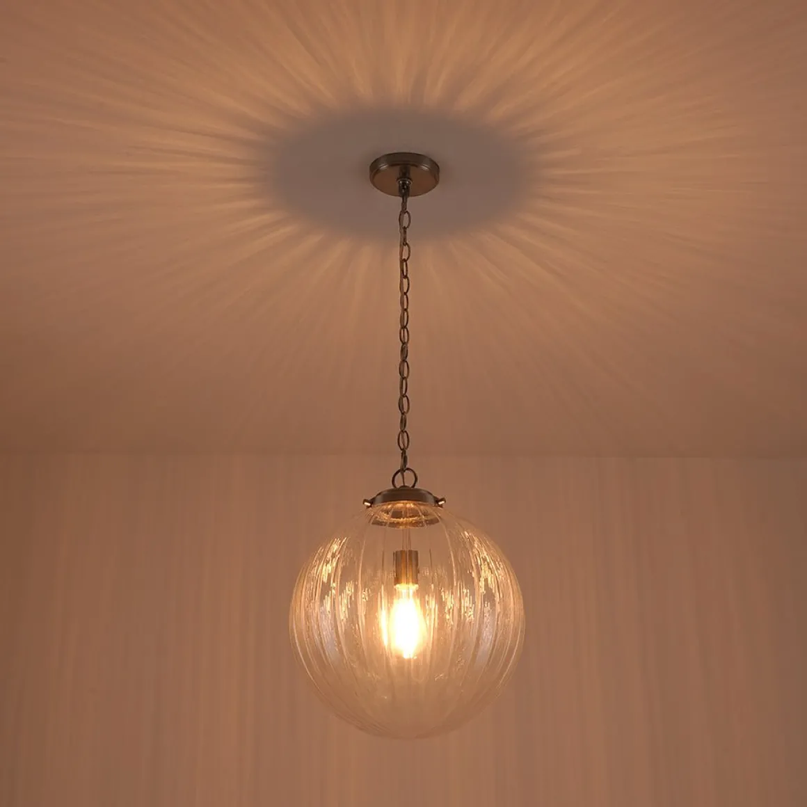 Modern 1-Light Clear Ribbed Glass Globe Pendant