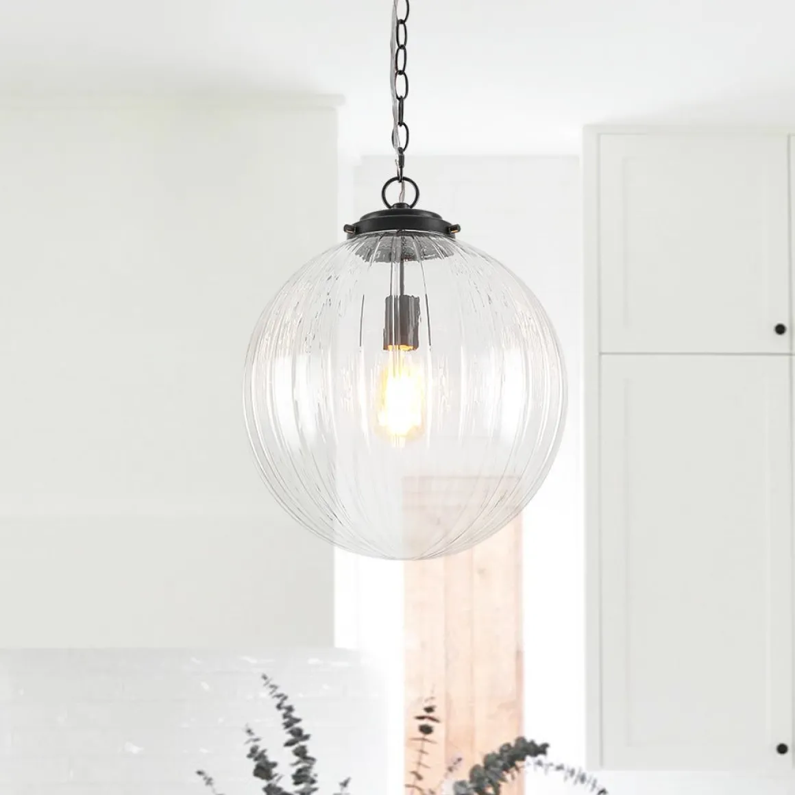 Modern 1-Light Clear Ribbed Glass Globe Pendant