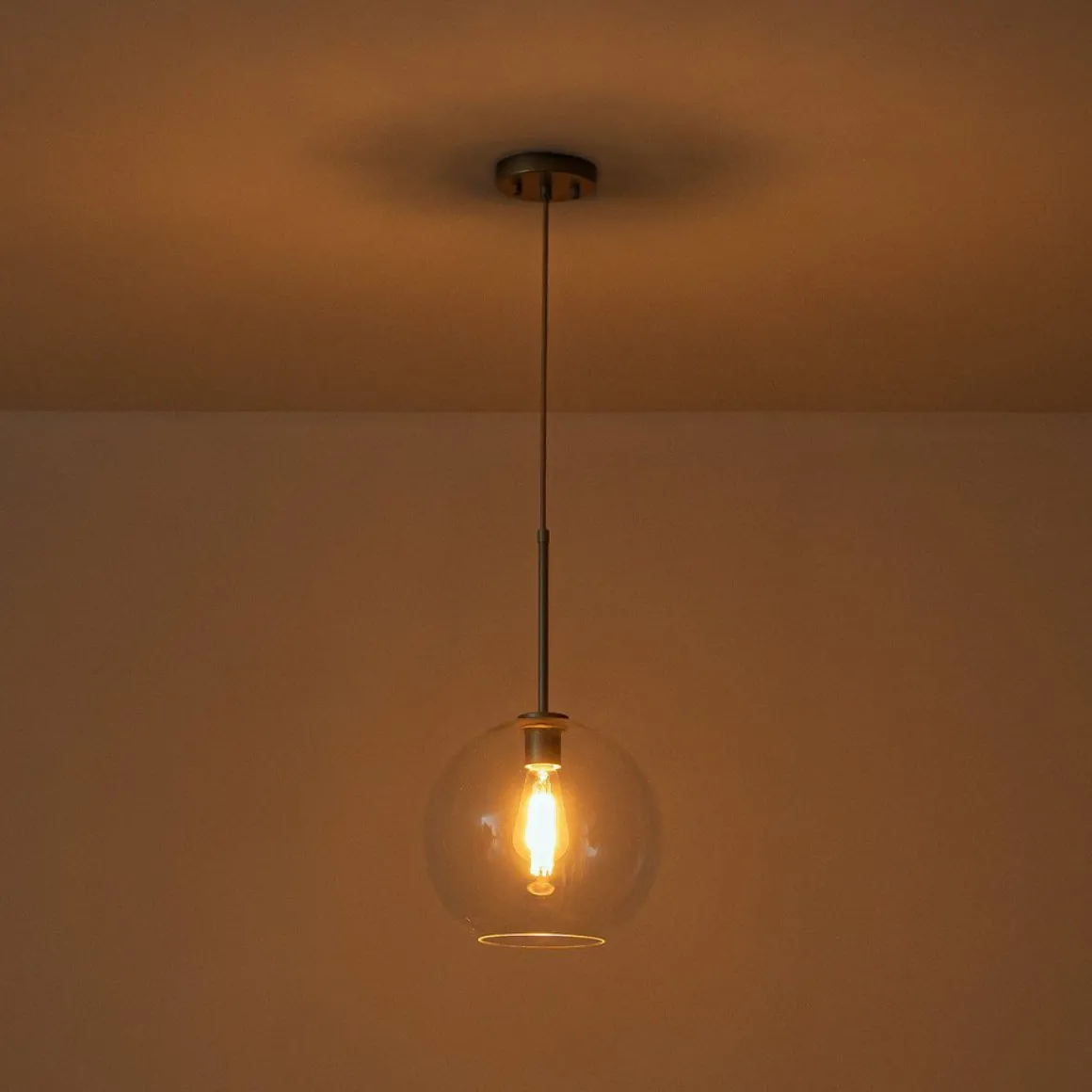 Simple Mid-Century 1-Light Clear Glass Globe Pendant Light